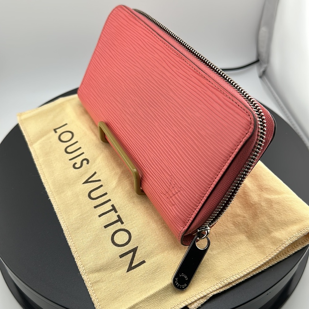 AUTHENTIC LOUIS VUITTON M60663 Epi Pink Zippy Around Wallet - Picture 8 of 15